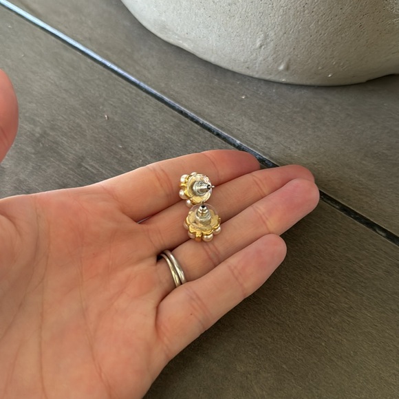 Vintage Gold Tone With Pearl Earrings - Picture 4 of 5